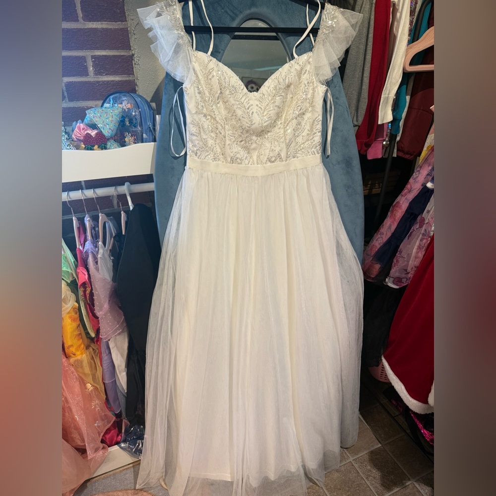 Ivory Beaded Lace Tulle Gown